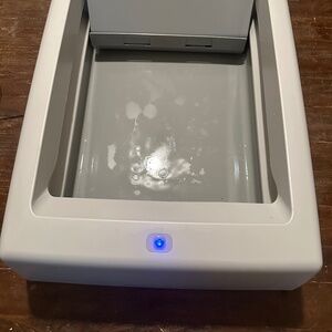 Petsafe automatic litter box with reusable tray
